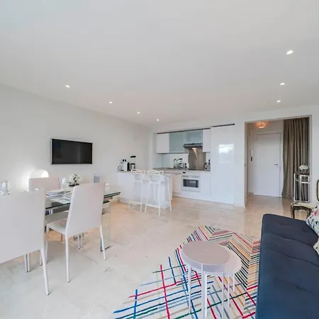 Wonderful 2 Bedrooms With Sea View And Pool ! * Cannes