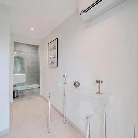 Appartamento Wonderful 2 Bedrooms With Sea View And Pool !